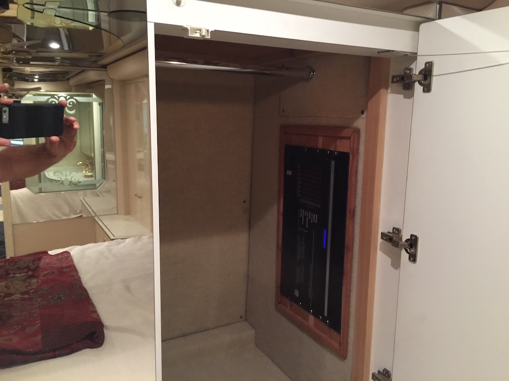 2004 Prevost Featherlite H3-45 For Sale