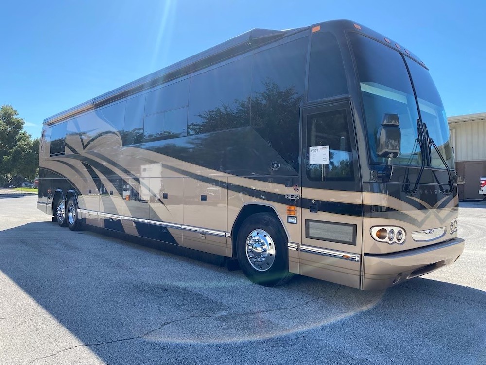 2004 Prevost Featherlite H3-45 For Sale