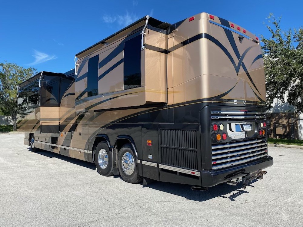 2004 Prevost Featherlite H3-45 For Sale