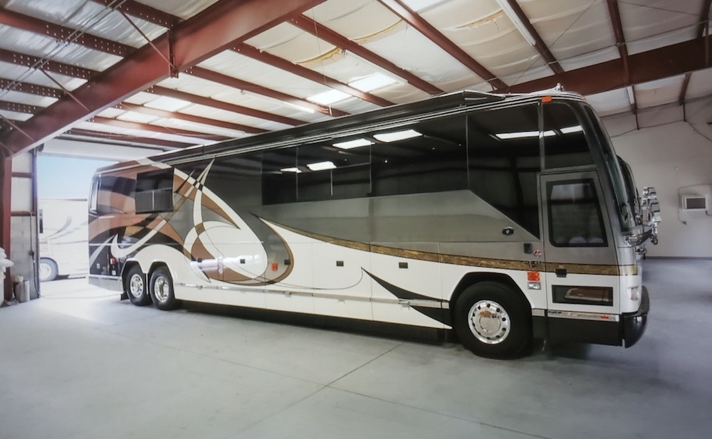 2004 Prevost Featherlite H3-45 For Sale