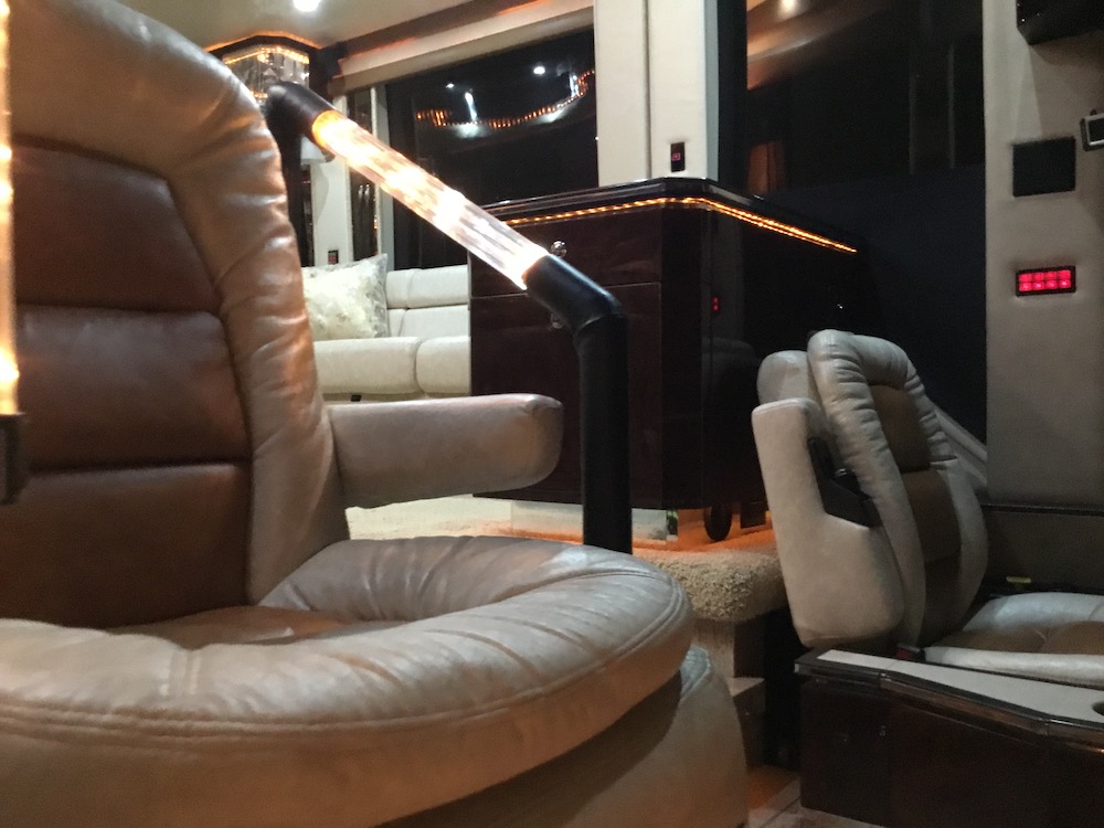 2004 Prevost Featherlite H3-45 For Sale