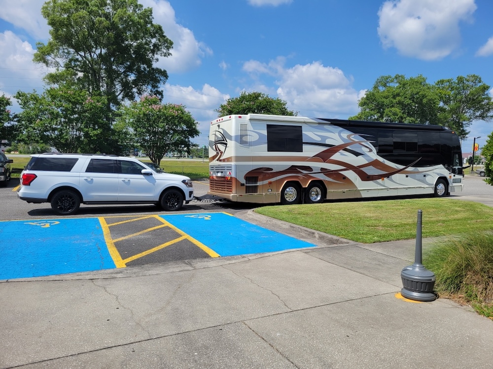2004 Prevost Featherlite H3-45 For Sale