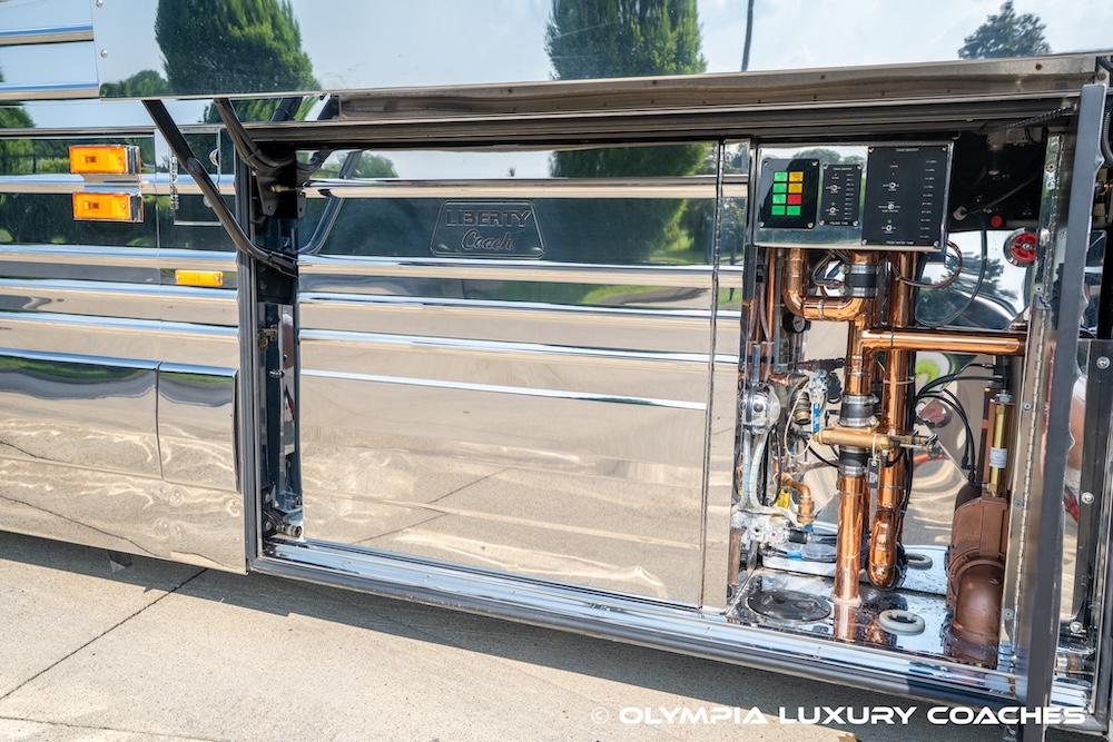 2004 Prevost Liberty XLII For Sale