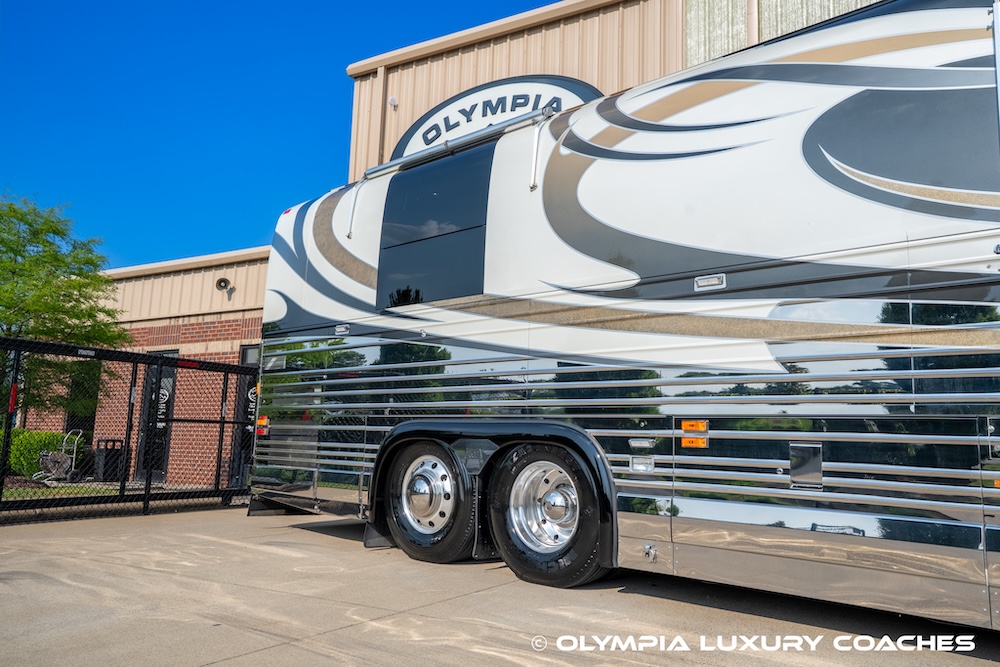 2004 Prevost Liberty XLII For Sale