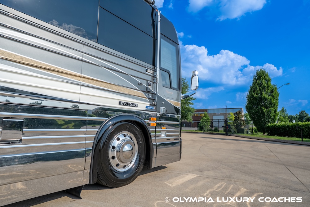 2004 Prevost Liberty XLII For Sale