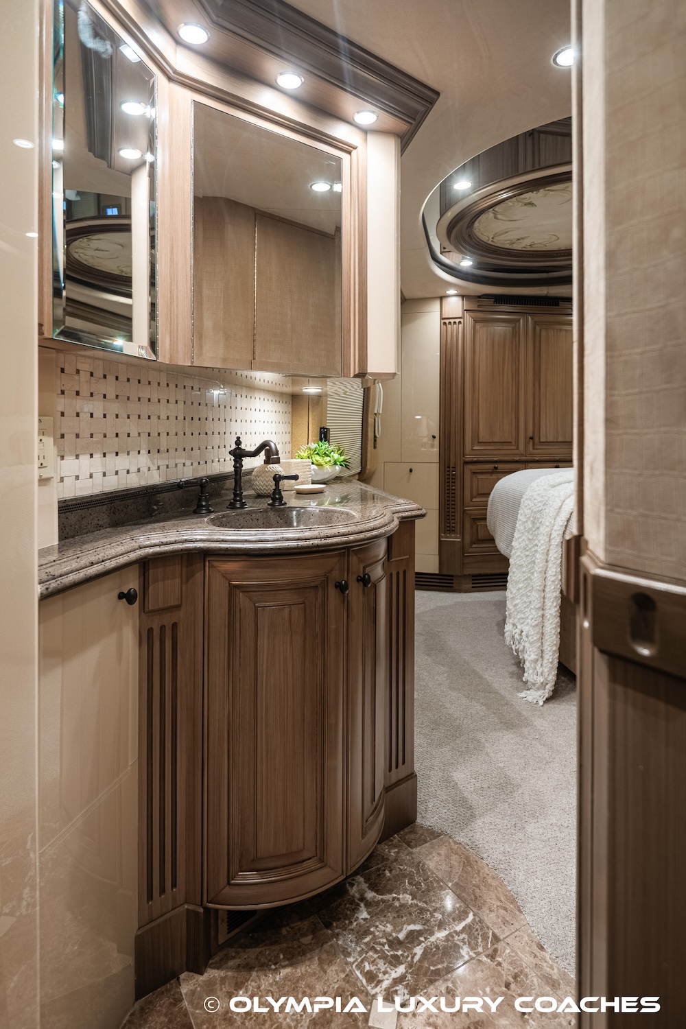2004 Prevost Liberty XLII For Sale