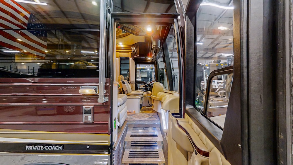 2004 Prevost Liberty XLII For Sale