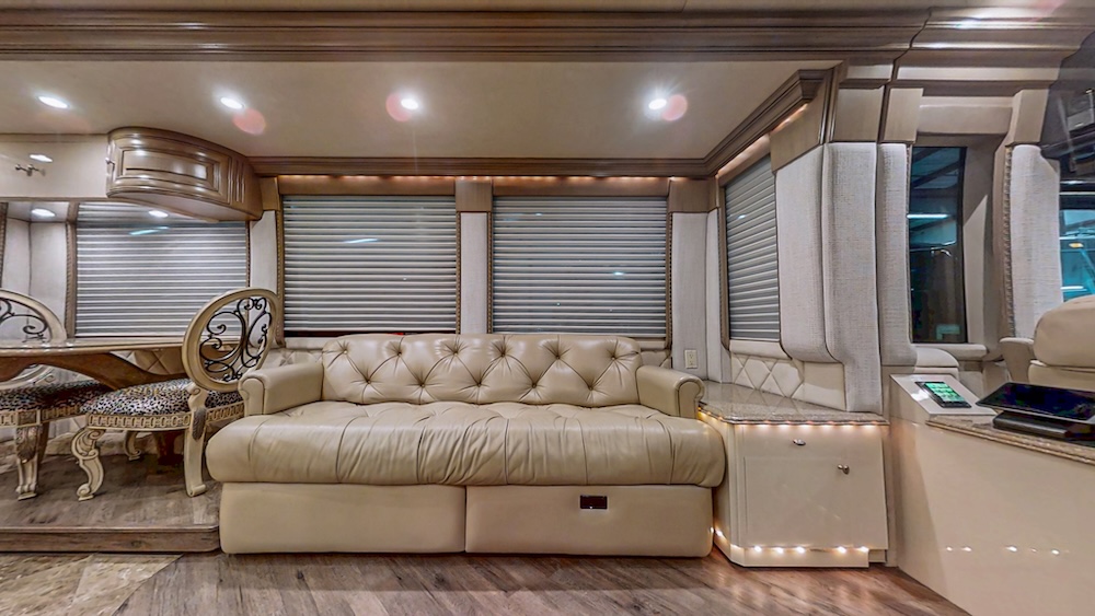 2004 Prevost Liberty XLII For Sale