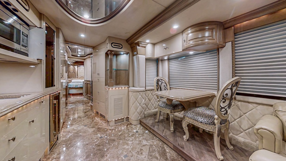 2004 Prevost Liberty XLII For Sale