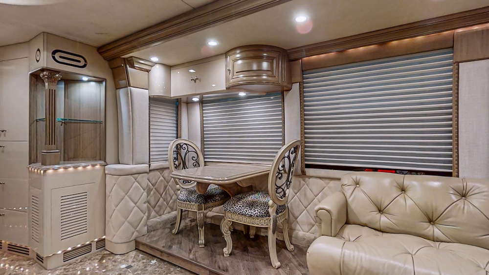 2004 Prevost Liberty XLII For Sale