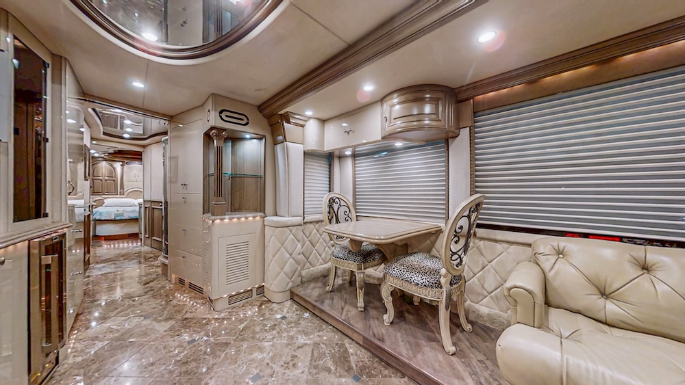 2004 Prevost Liberty XLII For Sale