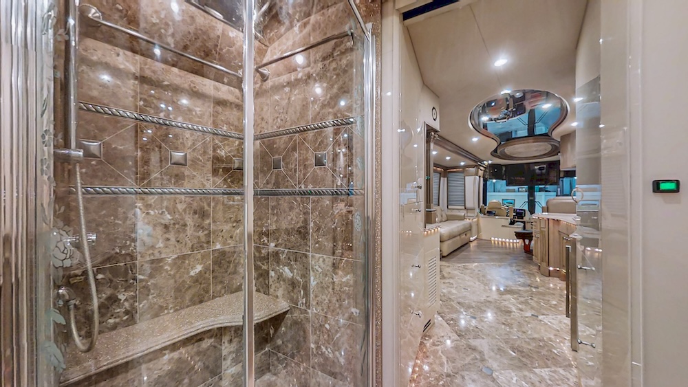 2004 Prevost Liberty XLII For Sale