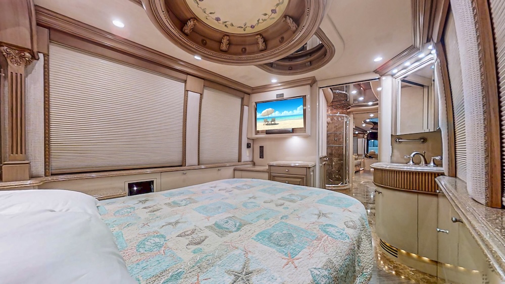 2004 Prevost Liberty XLII For Sale