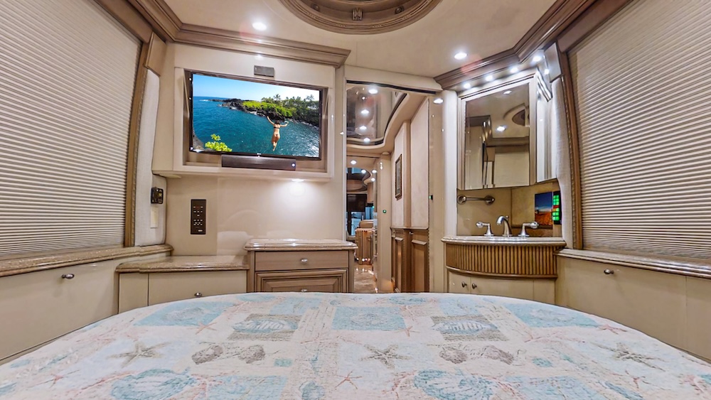 2004 Prevost Liberty XLII For Sale