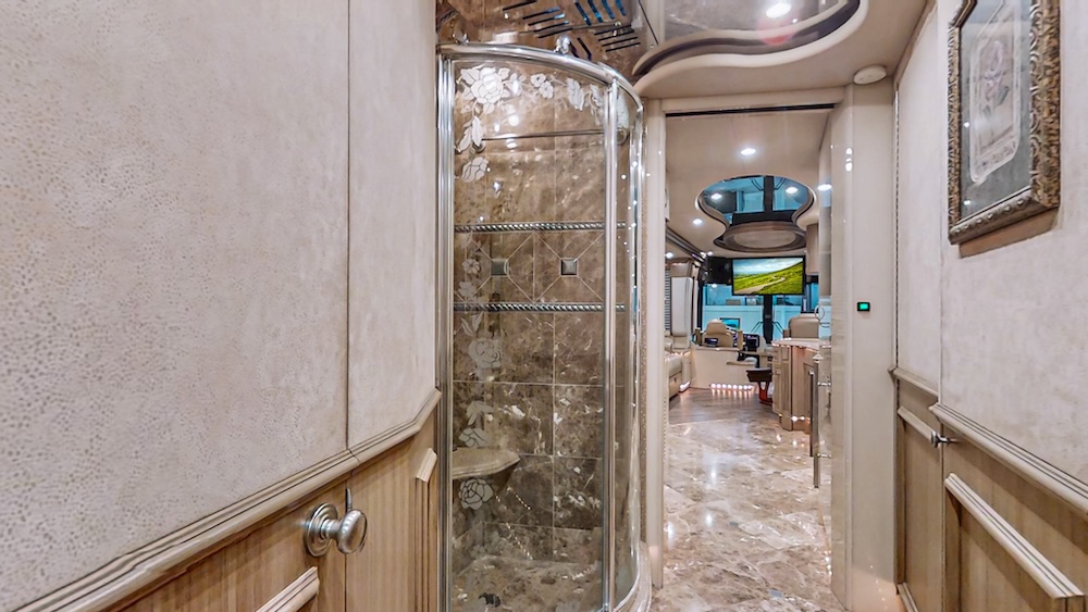2004 Prevost Liberty XLII For Sale
