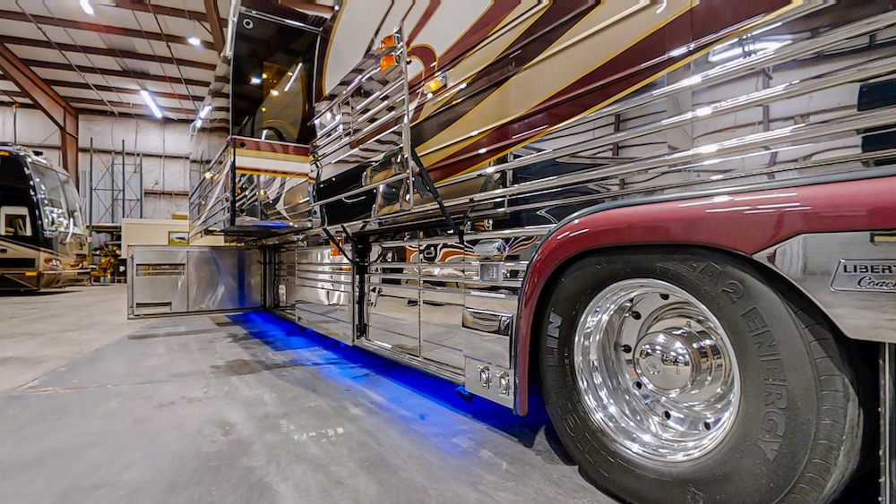 2004 Prevost Liberty XLII For Sale