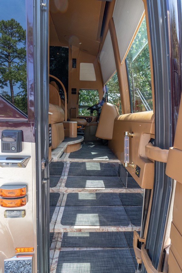 2004 Prevost Marathon H3-45 For Sale