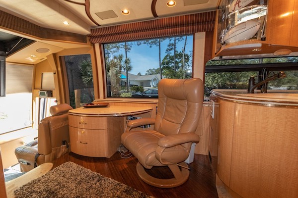 2004 Prevost Marathon H3-45 For Sale