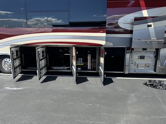 2004 Prevost Marathon H3-45 For Sale