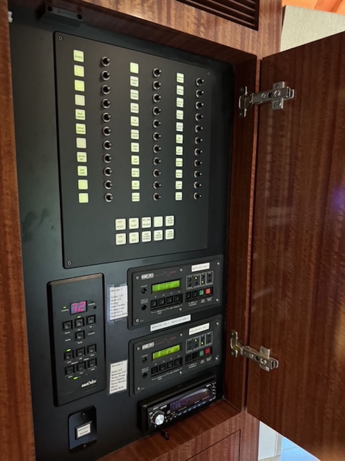 2004 Prevost Marathon H3-45 For Sale