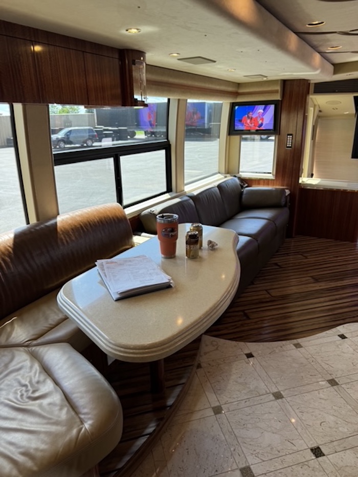 2004 Prevost Marathon H3-45 For Sale