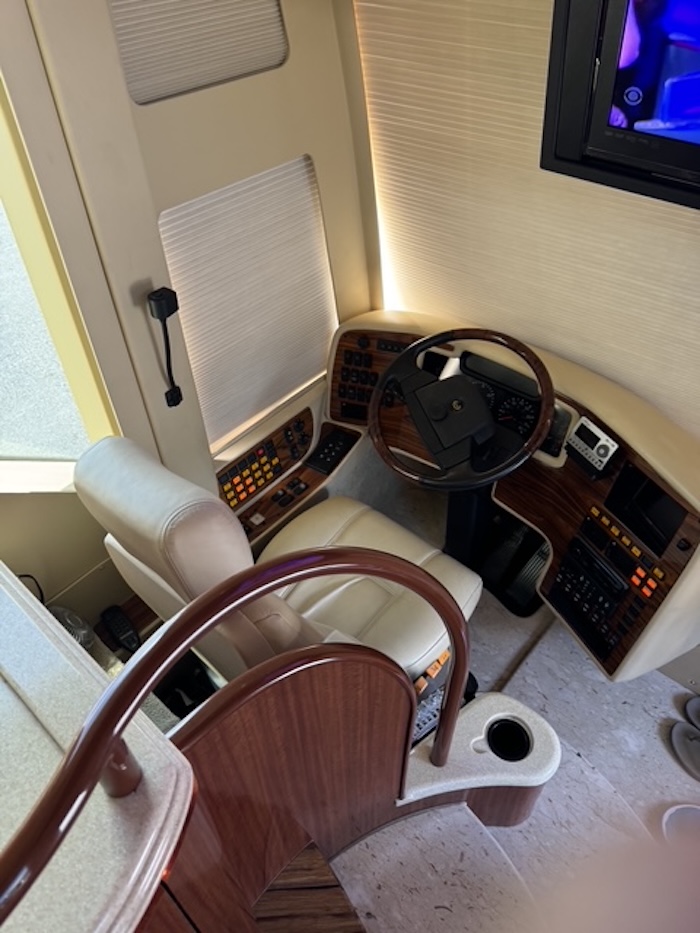 2004 Prevost Marathon H3-45 For Sale