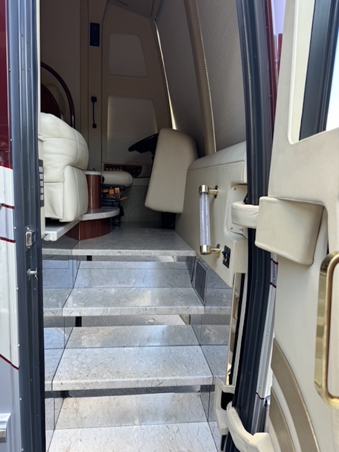 2004 Prevost Marathon H3-45 For Sale