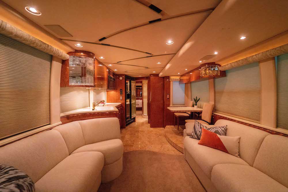 2004 Prevost Marathon XLII For Sale