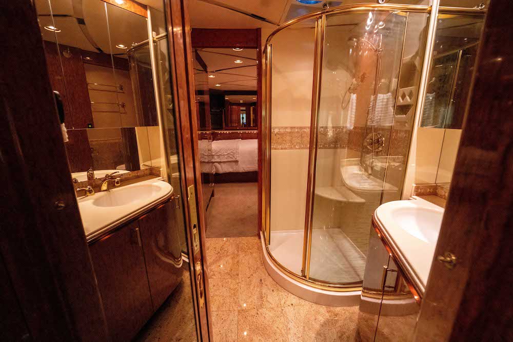 2004 Prevost Marathon XLII For Sale