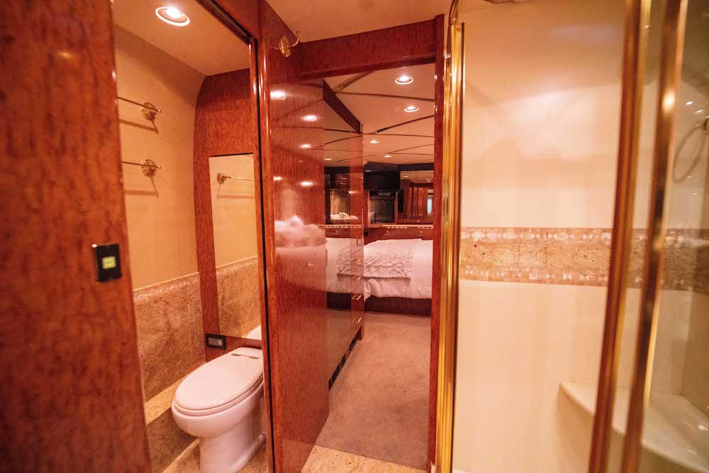 2004 Prevost Marathon XLII For Sale