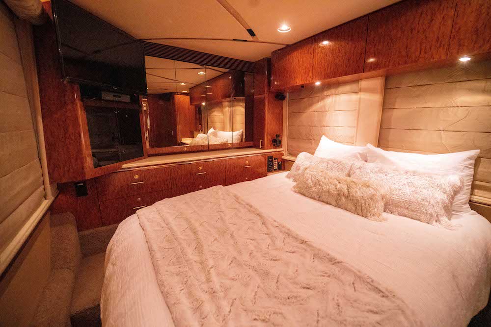 2004 Prevost Marathon XLII For Sale
