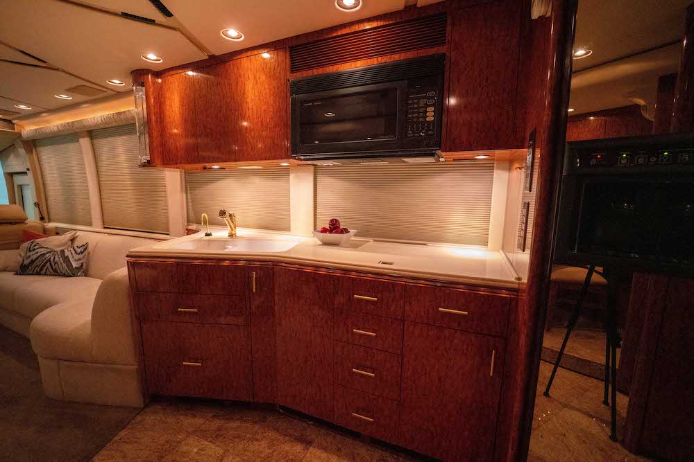 2004 Prevost Marathon XLII For Sale