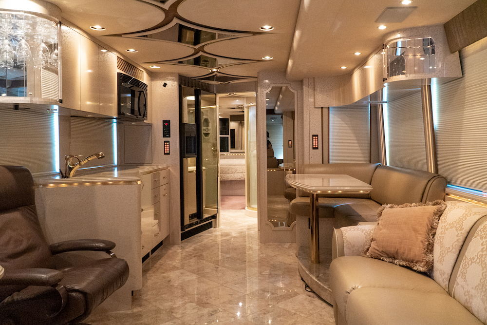 2004 Prevost Marathon XLII For Sale