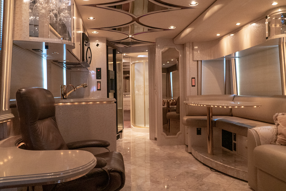 2004 Prevost Marathon XLII For Sale