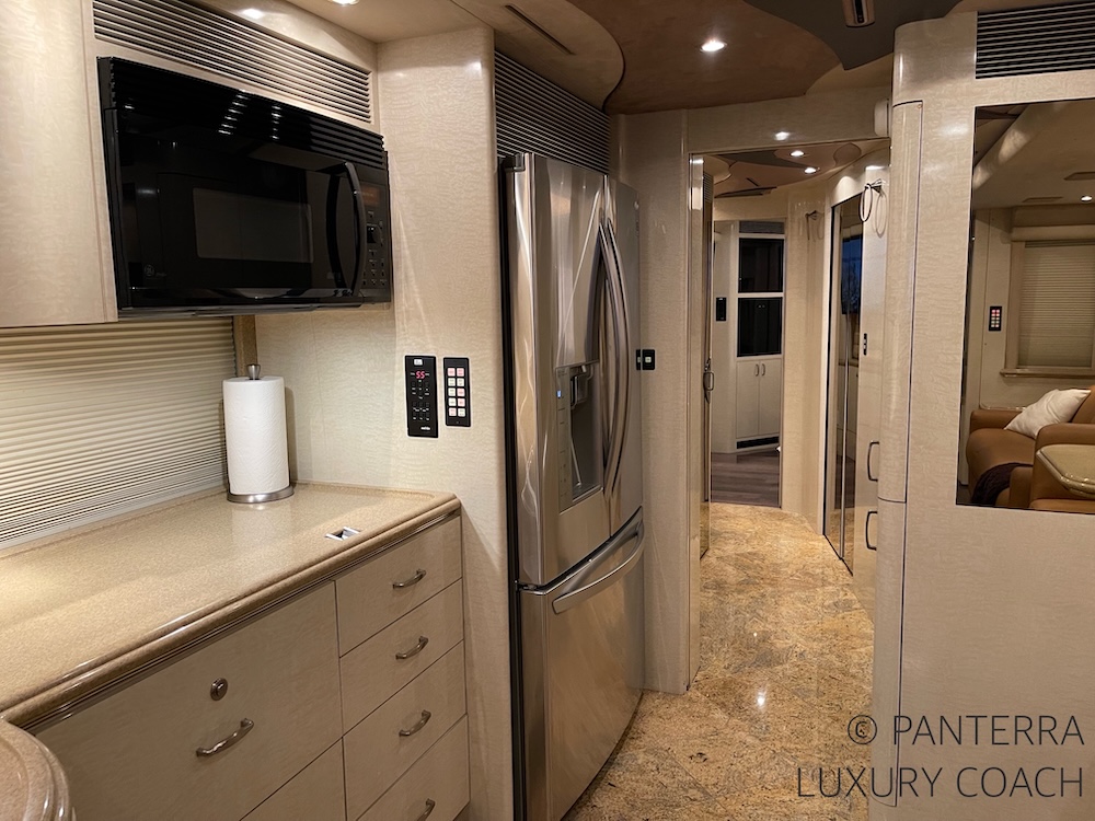 2004 Prevost Marathon XLII For Sale