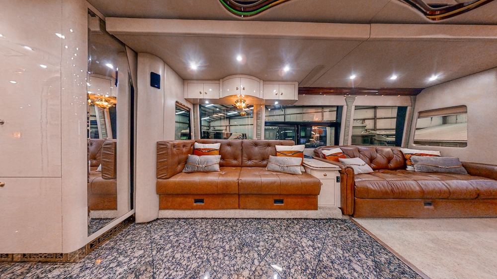 2004 Prevost Parliament H3-45 For Sale