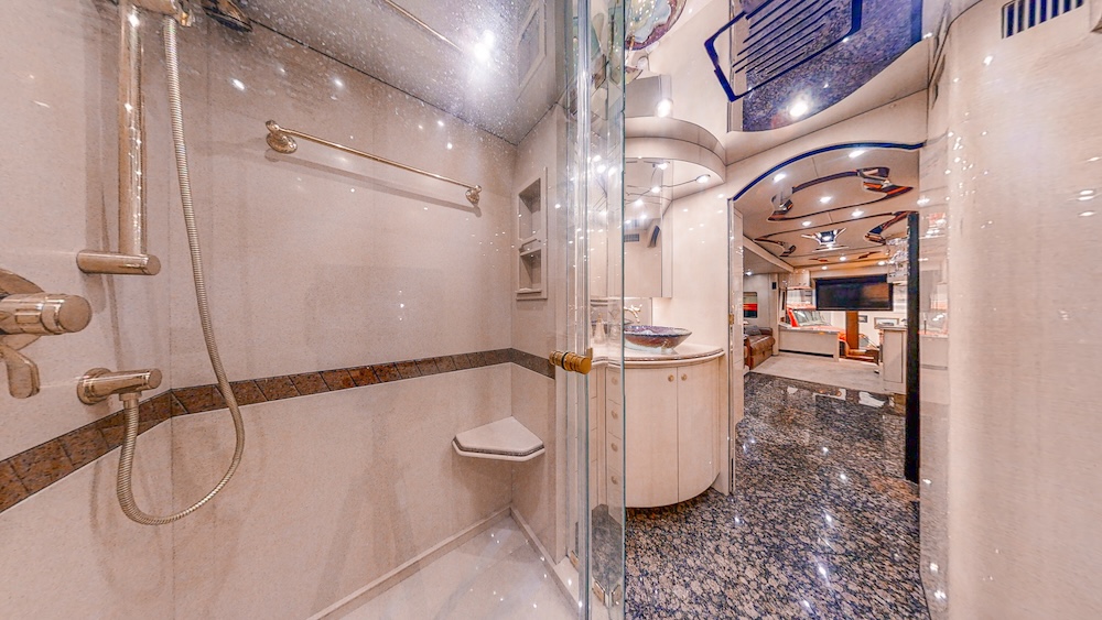 2004 Prevost Parliament H3-45 For Sale