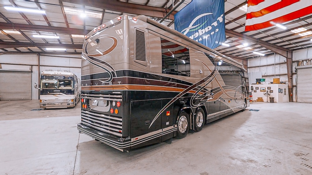 2004 Prevost Parliament H3-45 For Sale