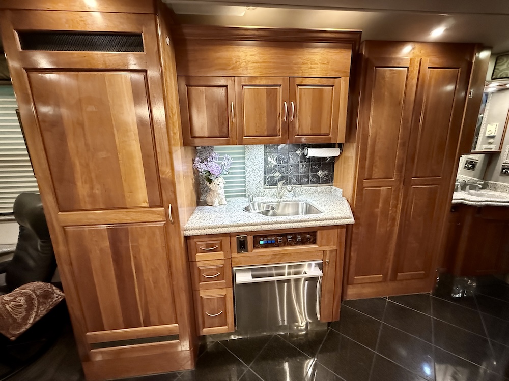 2004 Prevost Royale XLII For Sale