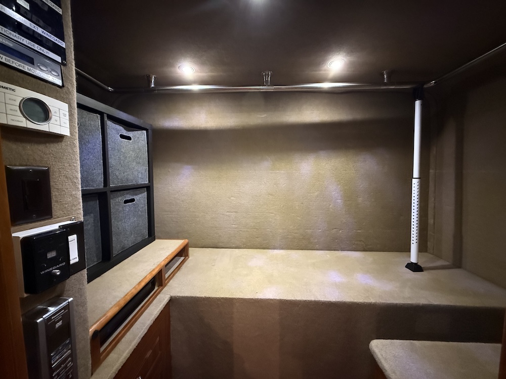 2004 Prevost Royale XLII For Sale