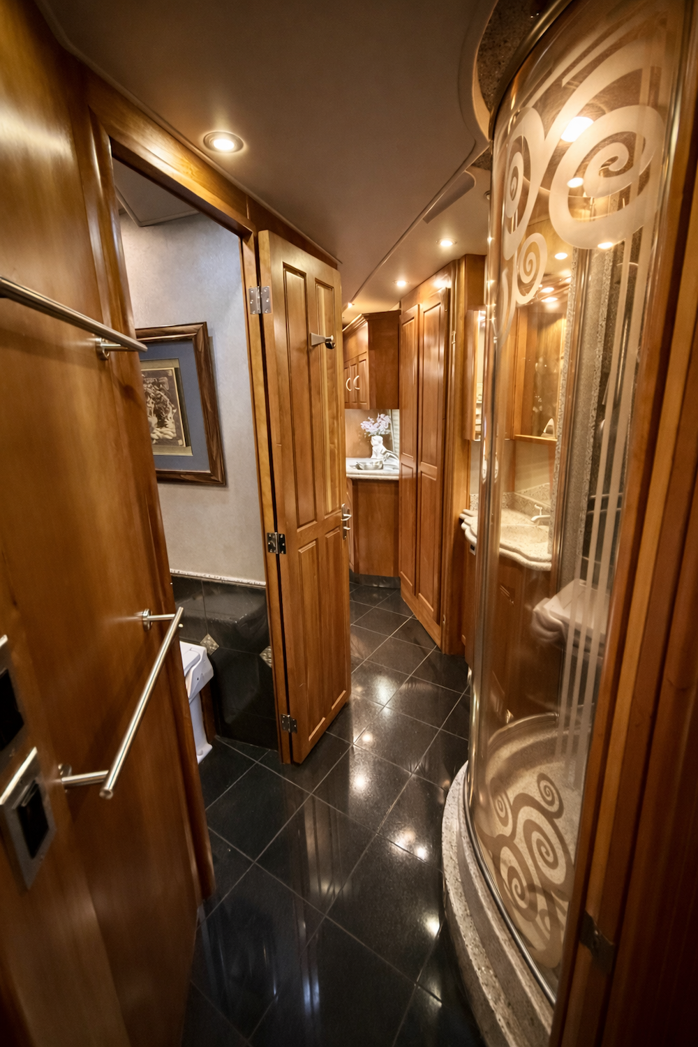 2004 Prevost Royale XLII For Sale