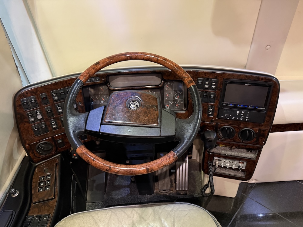 2004 Prevost Royale XLII For Sale