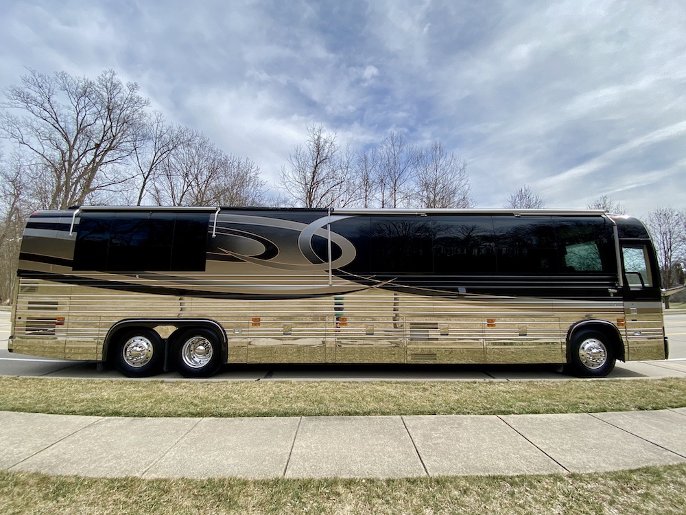 2004 Prevost Royale XLII For Sale