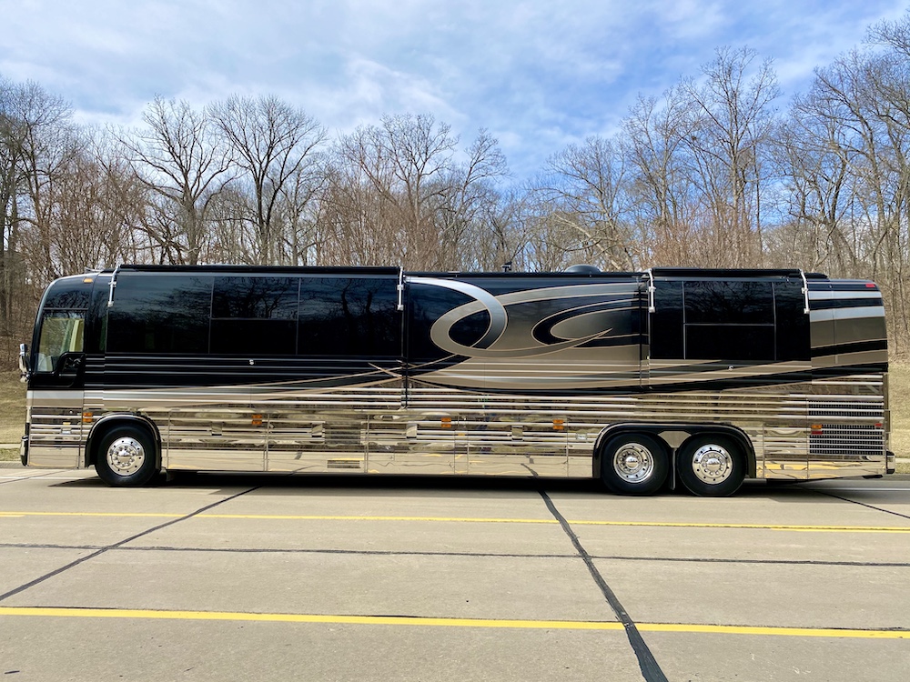 2004 Prevost Royale XLII For Sale