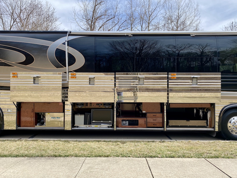 2004 Prevost Royale XLII For Sale