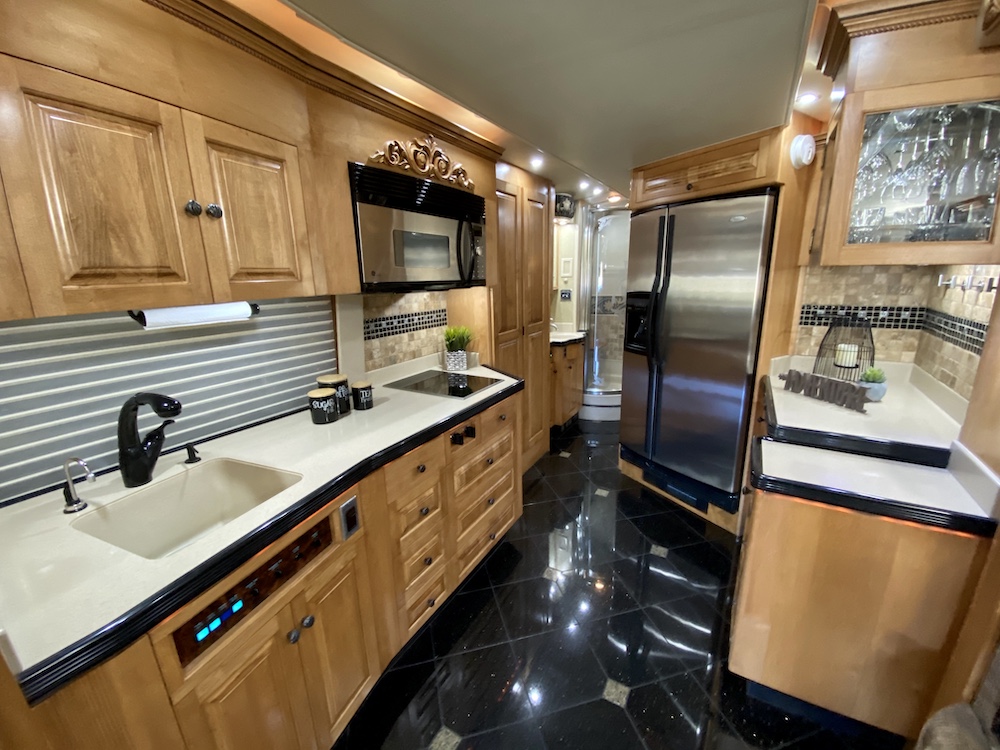 2004 Prevost Royale XLII For Sale