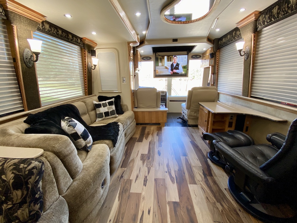 2004 Prevost Royale XLII For Sale