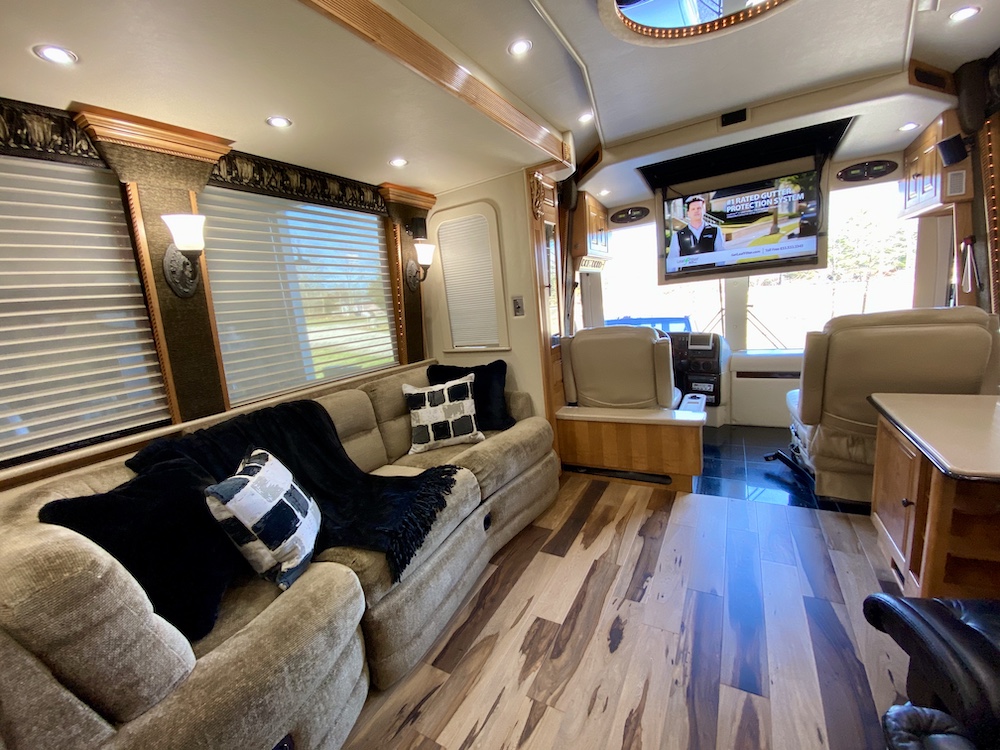 2004 Prevost Royale XLII For Sale