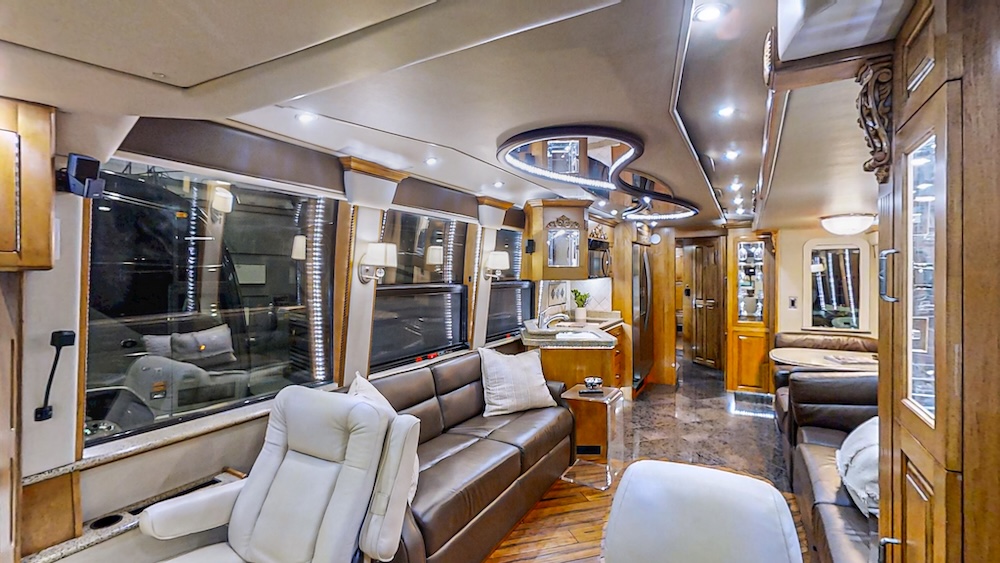 2004 Prevost Royale XLII For Sale
