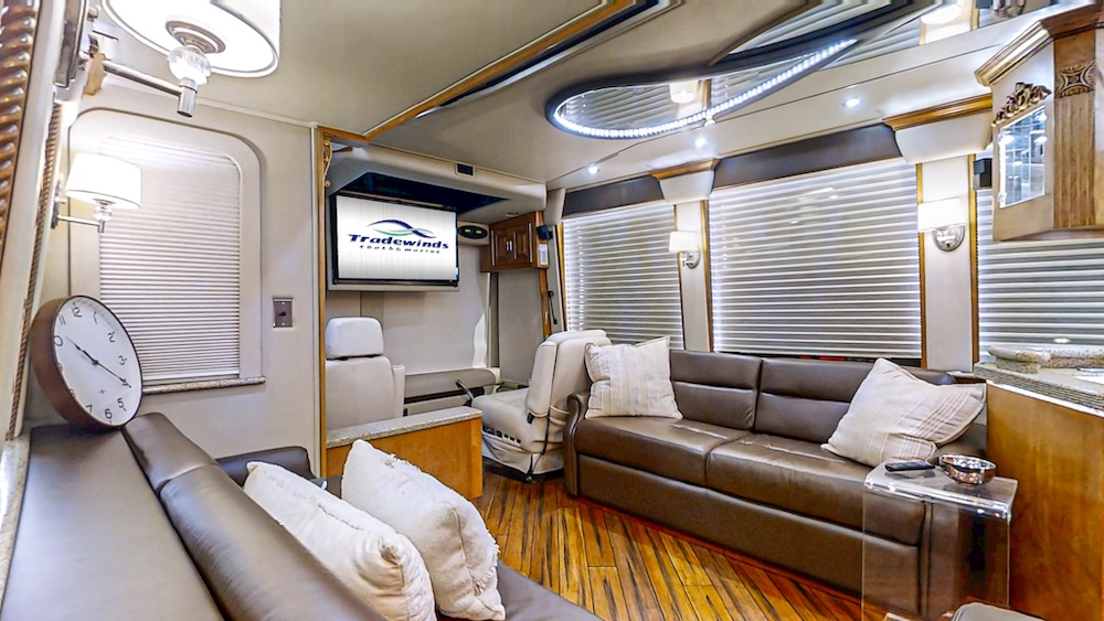 2004 Prevost Royale XLII For Sale
